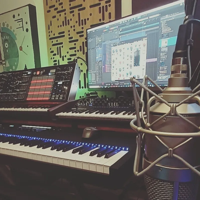How to Choose the Right Synthesizer for Your Production Style