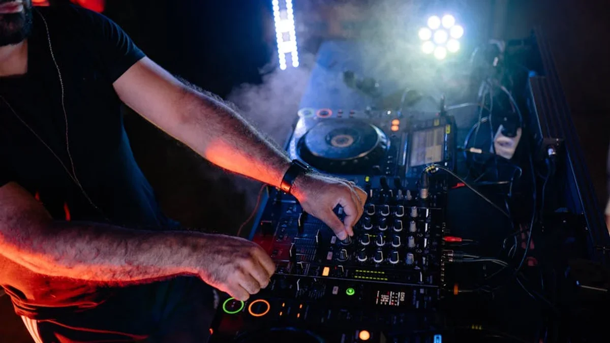 How to Optimize A Melodic Techno Track for Landing a Playlist Placement