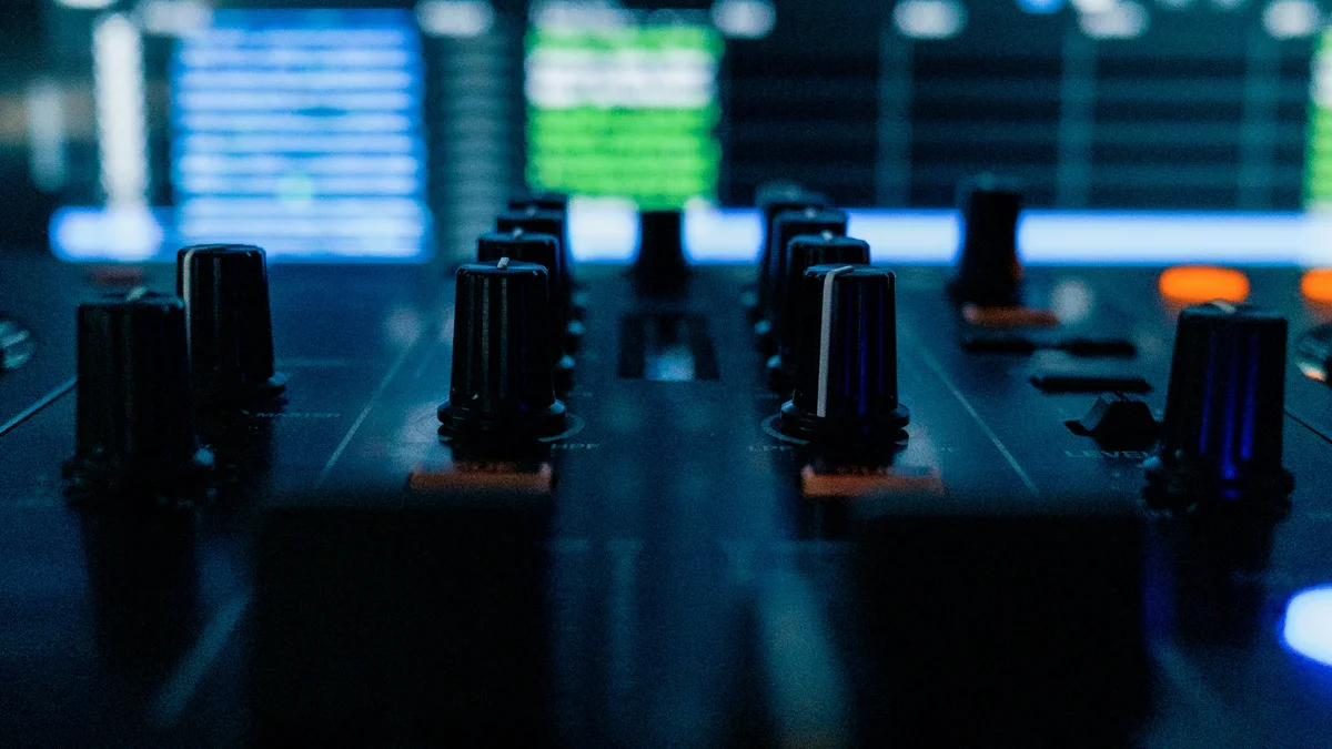 How Unofficial Bootlegs Can Catapult DJs to Stardom
