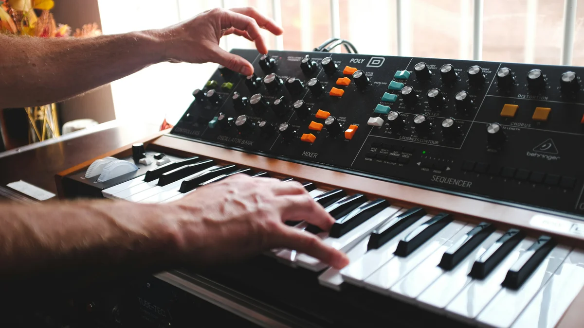 Synth Secrets: How to Craft Unique Sounds for Your House Music Tracks? 